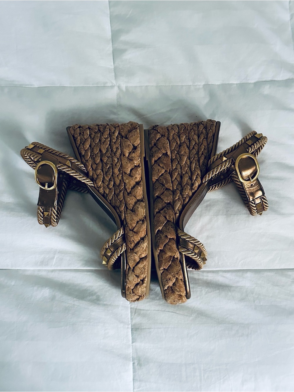 Valentino Garavani Rockstud Leather Wedge Sandals - Picture 5 of 12